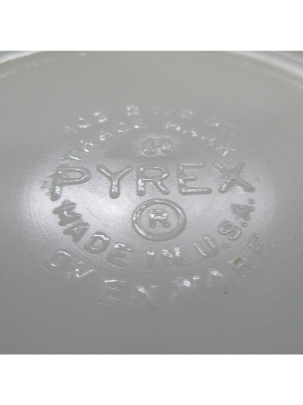 Pyrex Nesting Mixing Bowls Green #403 and Yellow #404 Vibrant Colors - Picture 10 of 11